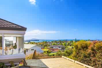 2/134 Bleakhouse Road, Mellons Bay