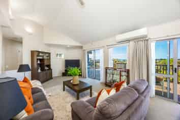 2/134 Bleakhouse Road, Mellons Bay