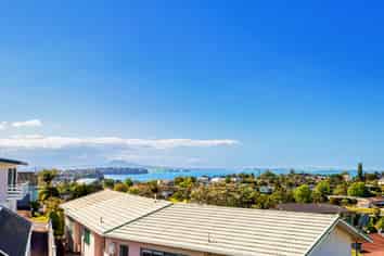 2/134 Bleakhouse Road, Mellons Bay