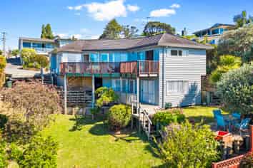 2/134 Bleakhouse Road, Mellons Bay