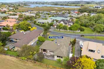 8 Tauranga Place, Orewa