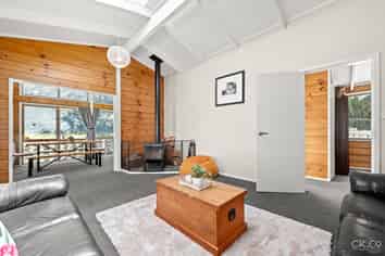 12 Rondane Place, Tirohanga