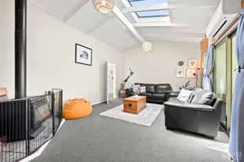 12 Rondane Place, Tirohanga