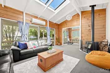 12 Rondane Place, Tirohanga