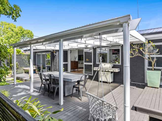 26 Doment Crescent, Orewa