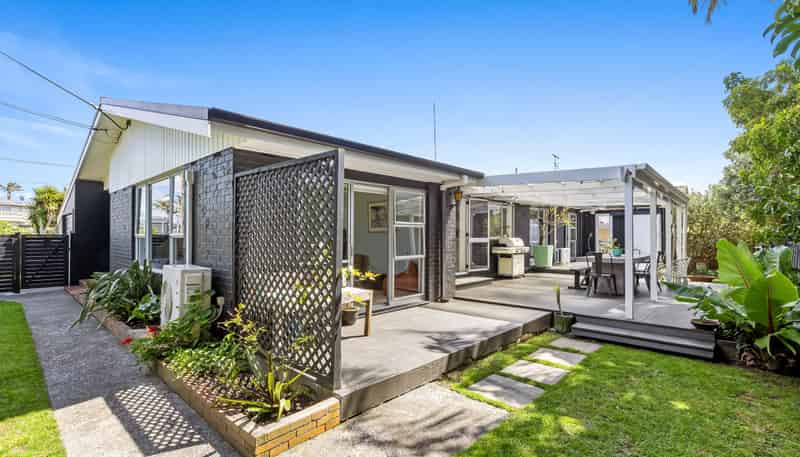 26 Doment Crescent, Orewa