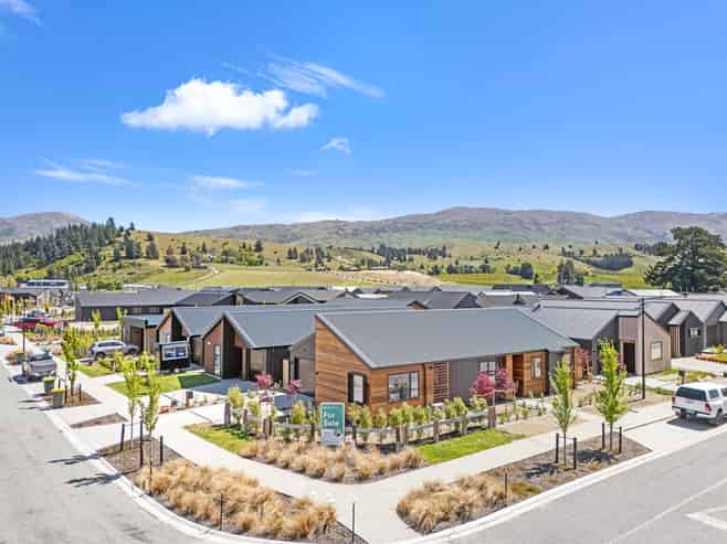 16 Wooing Tree Avenue, Cromwell