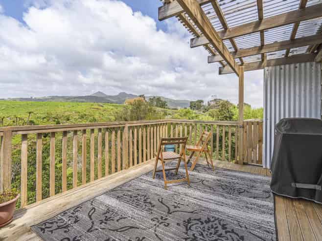 15 Linda Street, Oakura