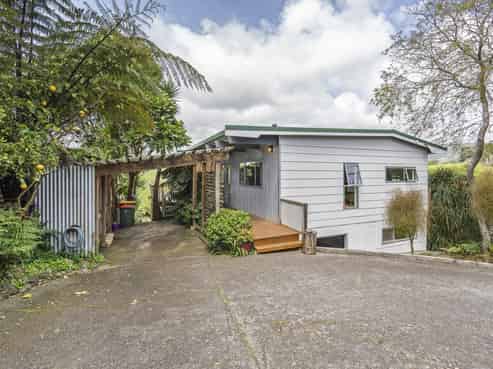 15 Linda Street, Oakura