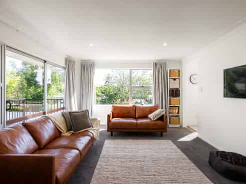 7 Exeter Street, Glenview