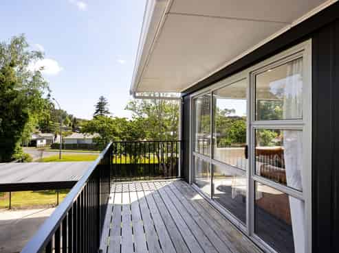 7 Exeter Street, Glenview