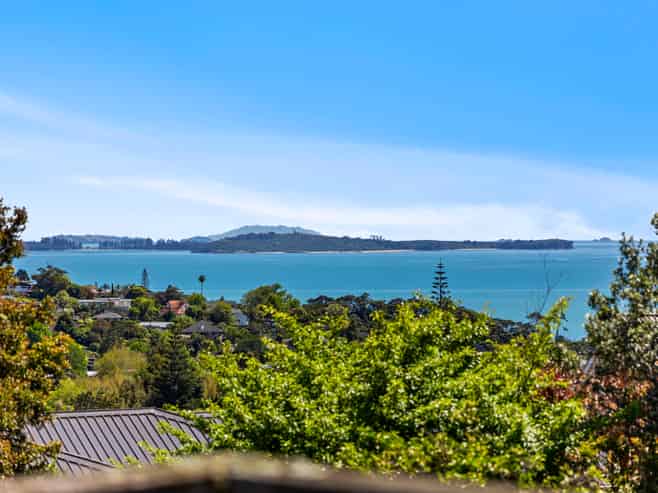 4 Mellons Bay Road, Mellons Bay