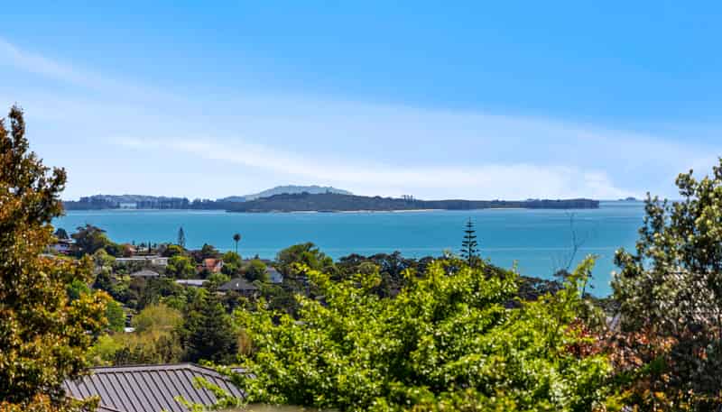 4 Mellons Bay Road, Mellons Bay