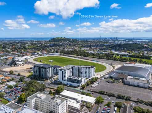 220/223A Green Lane West, Epsom