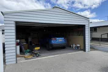 26 Brandon, Alexandra