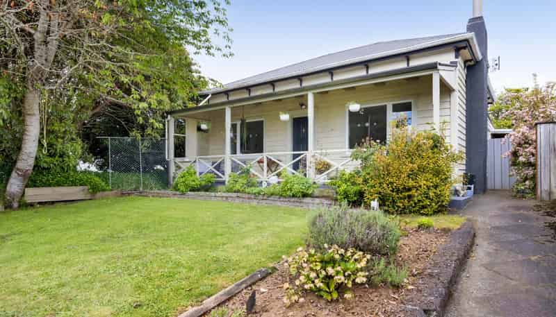 427 Broadway, Stratford