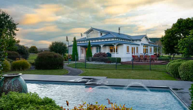 355 Main Rd Spring Grove, WAKEFIELD