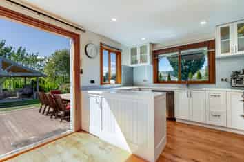 355 Main Rd Spring Grove, WAKEFIELD