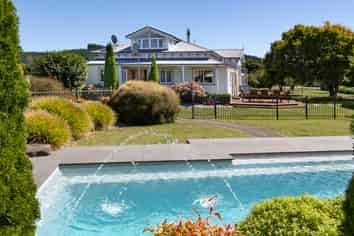 355 Main Rd Spring Grove, WAKEFIELD