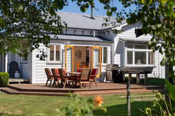 355 Main Rd Spring Grove, WAKEFIELD