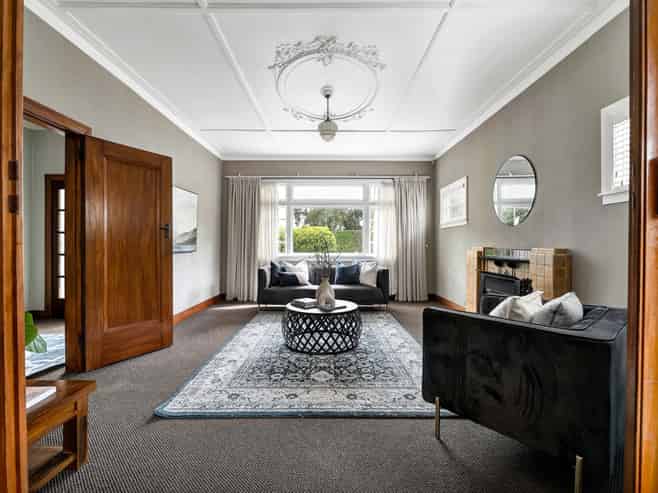 355 High Street, Hawera