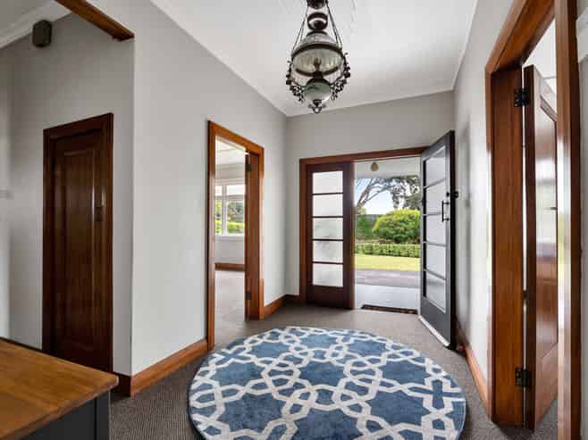 355 High Street, Hawera