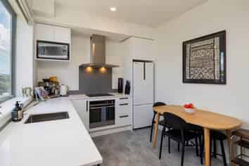 2 Wharetana Crescent, New Lynn