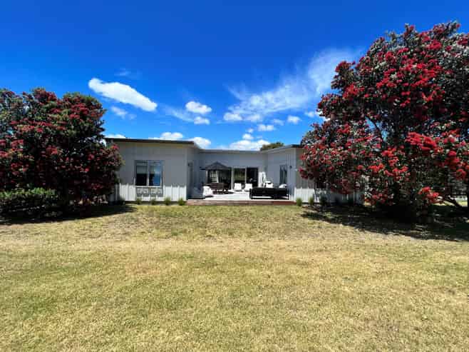 117 The Fairway, Matarangi