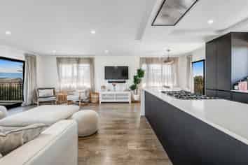 1363 Whangaparaoa Road, Army Bay