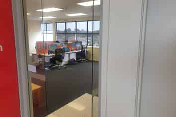 Modern office & retail location - Windsor