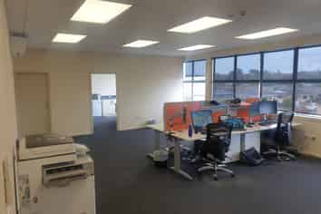 Modern office & retail location - Windsor