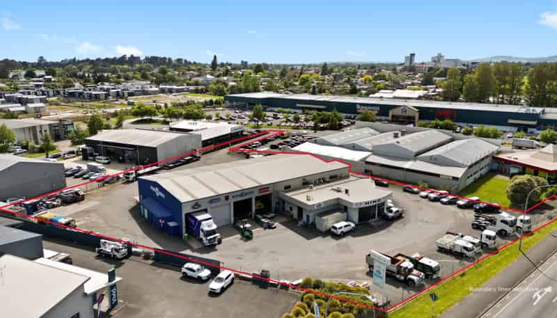 12 Quentin Drive Lake, Hamilton Lake