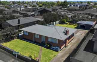 142 Preston Road, Otara