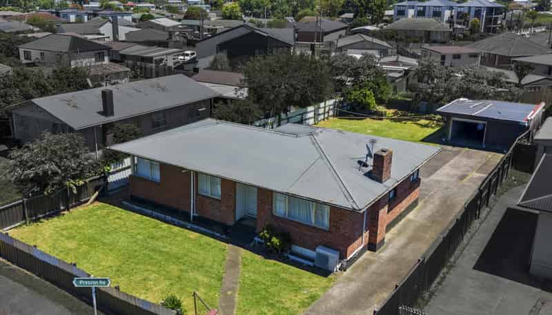142 Preston Road, Otara