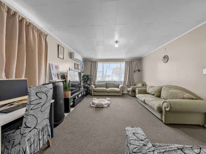 142 Preston Road, Otara