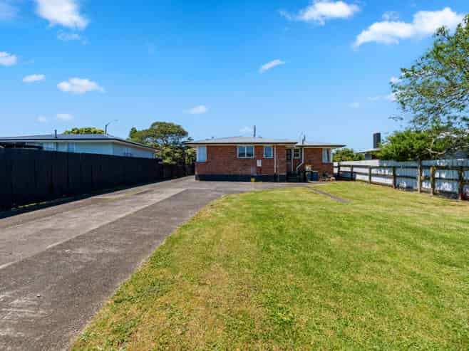 142 Preston Road, Otara