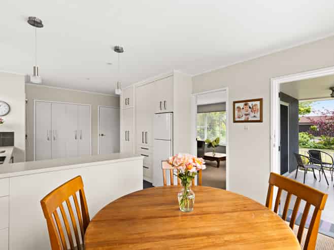 701 Queen Street East, Parkvale