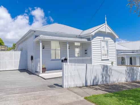 8 Buchanan Street, Kingsland