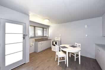 3/124 Huxley Street, Sydenham