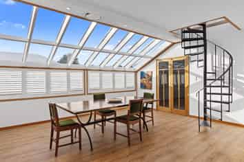 2/22 Queens Parade, Devonport