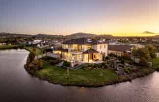 166 Oriental Parade, Papamoa