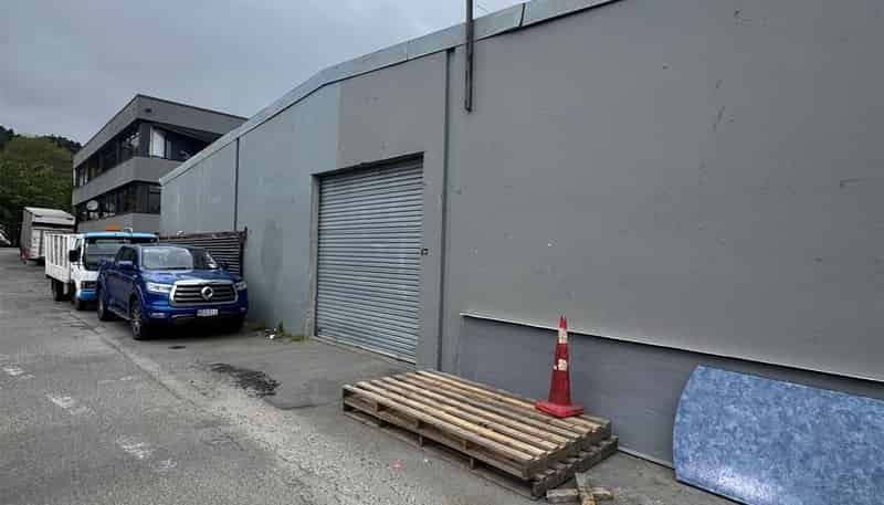  121 Eastern Hutt Road, Taita