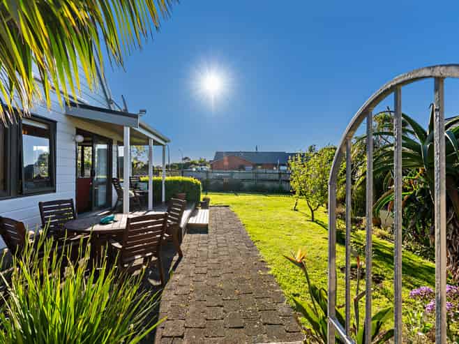 5 Kaitake Place, Oakura