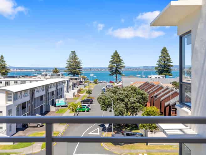 310/23 Maunganui Road (The Atrium), Mount Maunganui