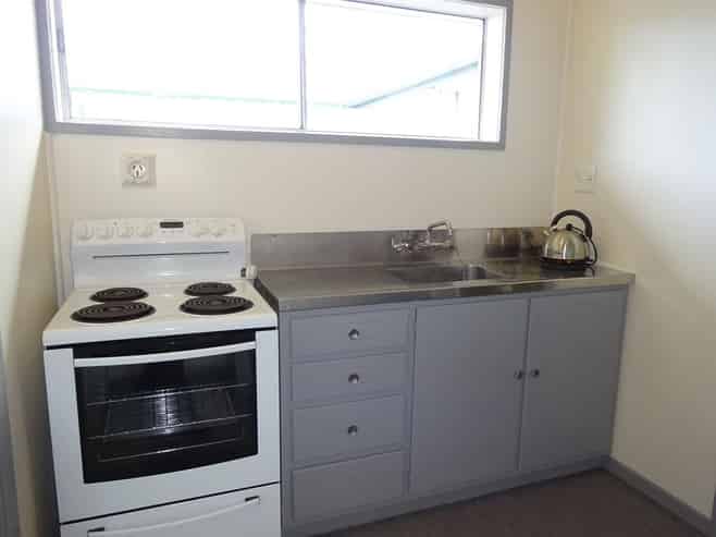 2/1102 Williams Street , Mahora