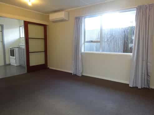 2/1102 Williams Street , Mahora