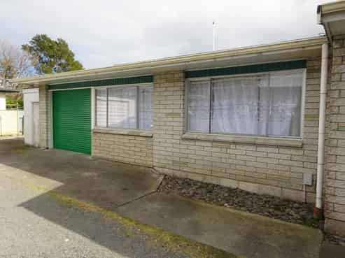 2/1102 Williams Street , Mahora