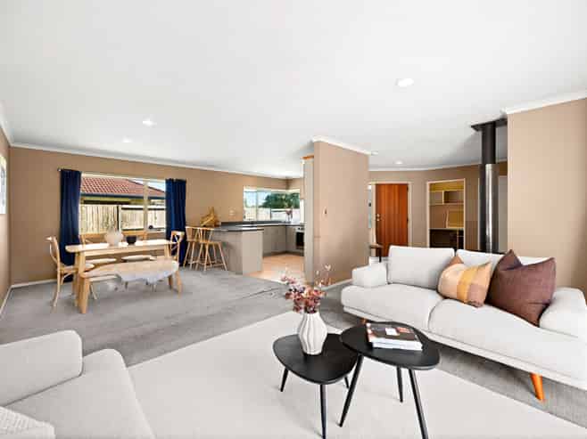 45 Stoneleigh Drive, Chartwell