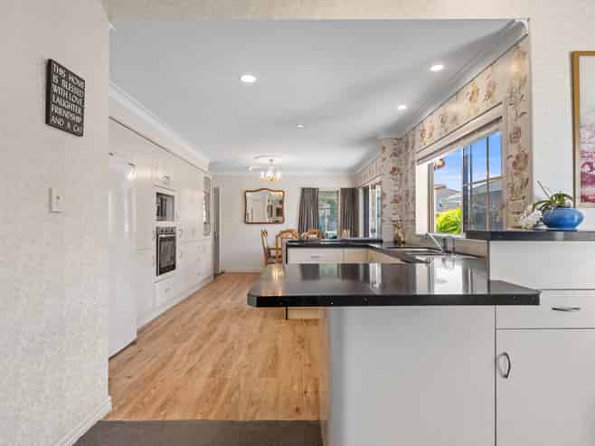 36 Crichton Terrace, Mount Maunganui