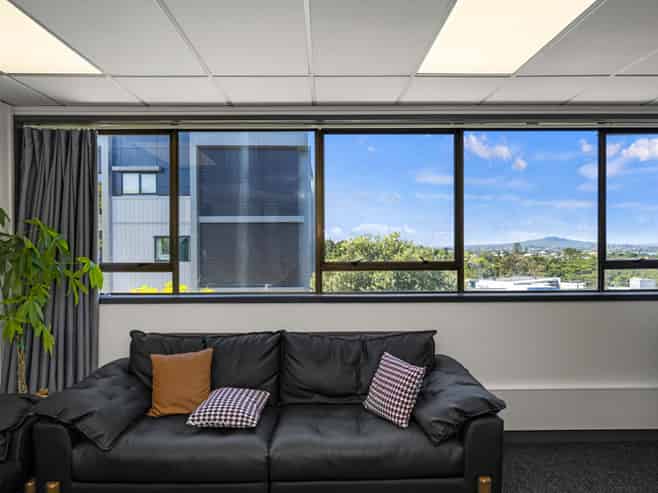 RECEIVERSHIP SALE - MUST BE SOLD